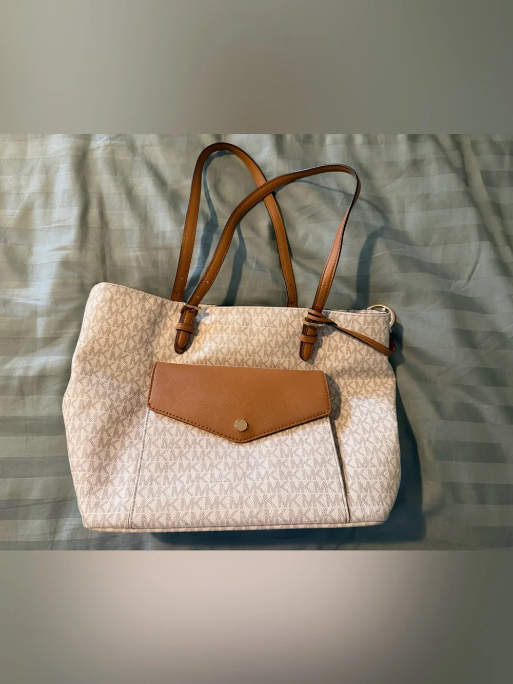 Michael Kors Jet Set Travel Tote. Cream and tan.